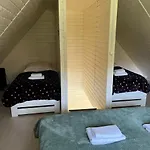 Nad Jeziorem Kazub 山林小屋 *