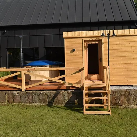 Nad Jeziorem Kazub 山林小屋 Cieciorka