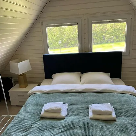 Nad Jeziorem Kazub אכסניה