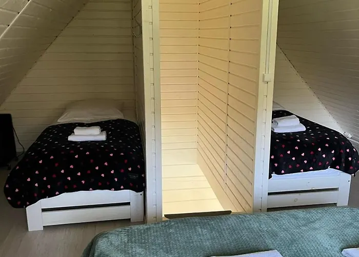 Nad Jeziorem Kazub Domek letniskowy *